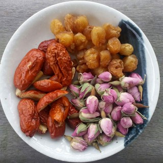 滋補養生《玫瑰圓棗茶》